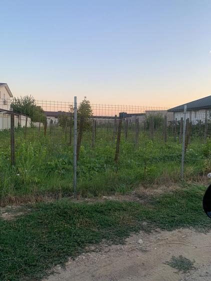 Teren Construcții intravilan de 2000 mp, în Ștefăneștii de Jos