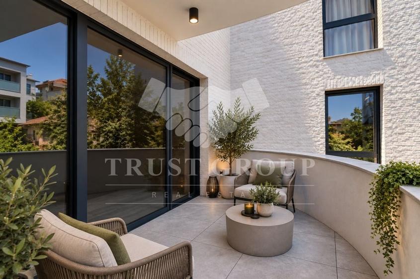 Apartament cu 4 camere decomandat, mobilat în Kiseleff