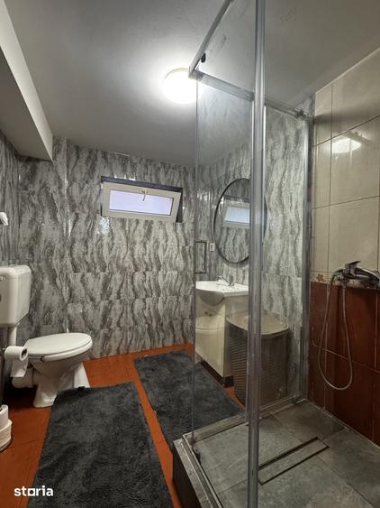 Apartament cu 3 camere semidecomandat în Borhanci