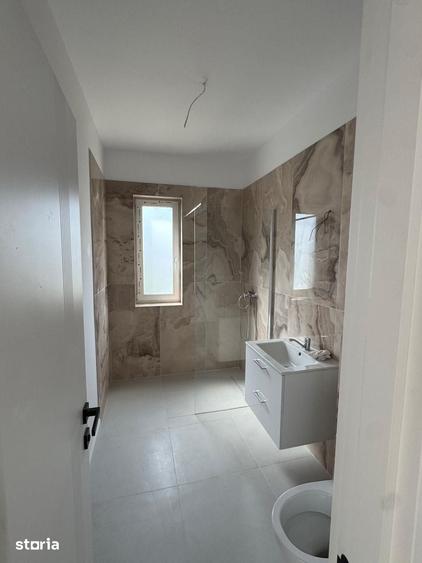 Apartament cu 2 camere în Plopi