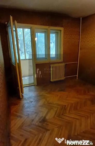 Apartament cu 3 camere decomandat în Brâncoveanu