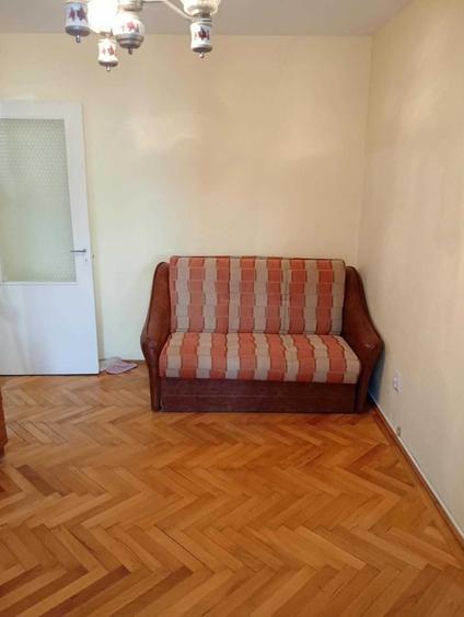 Apartament cu 3 camere nedecomandat în Exterior Vest