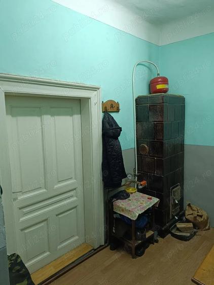 Casă cu 2 camere cu Teren 80 Mp în Decebal