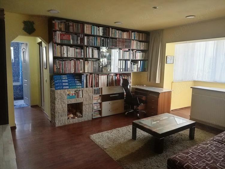 Apartament cu 2 camere nedecomandat în Central