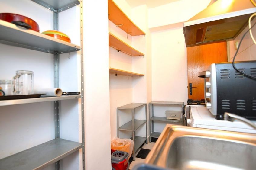 Apartament cu 3 camere decomandat, mobilat în Calea Călărașilor