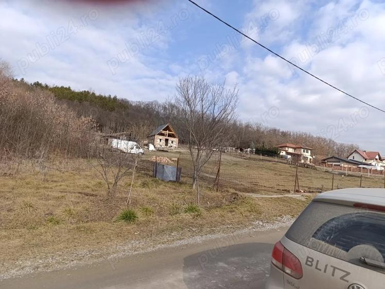 Teren de 967 mp, în Central