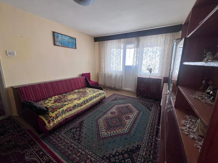 Apartament 2 camere, 41 mp, zona Craiovița Nouă - 2