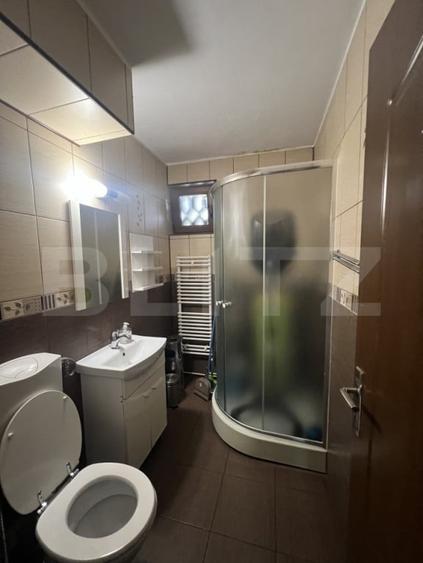 Apartament cu 2 camere semidecomandat în 7 Noiembrie