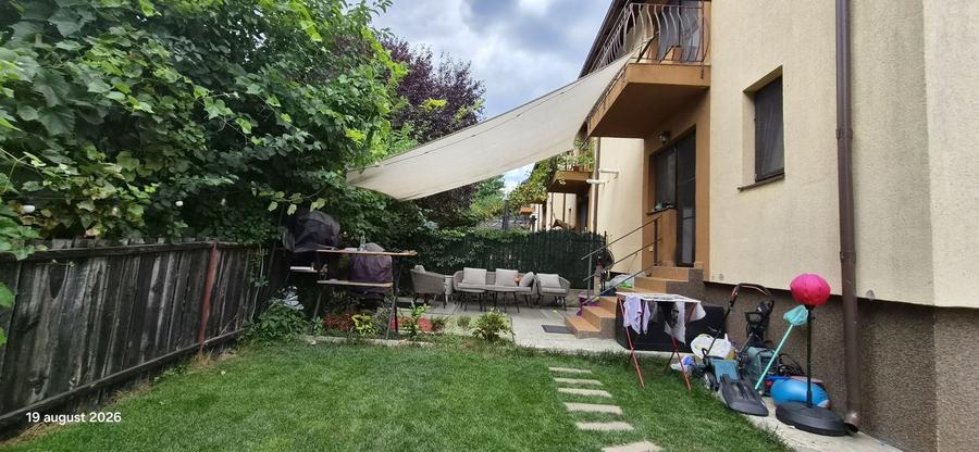 Casă cu 3 camere în Valea Adâncă