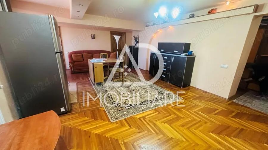 Apartament cu 3 camere decomandat în 9 Mai