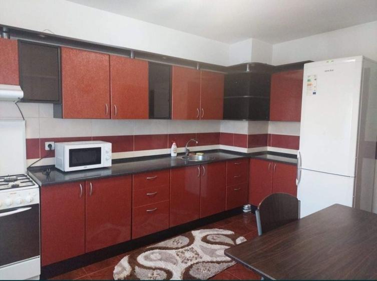 Inchiriez apartament 3 camere in complexul studentesc - 8