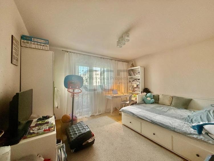 Apartament cu 3 camere în Nerva Traian
