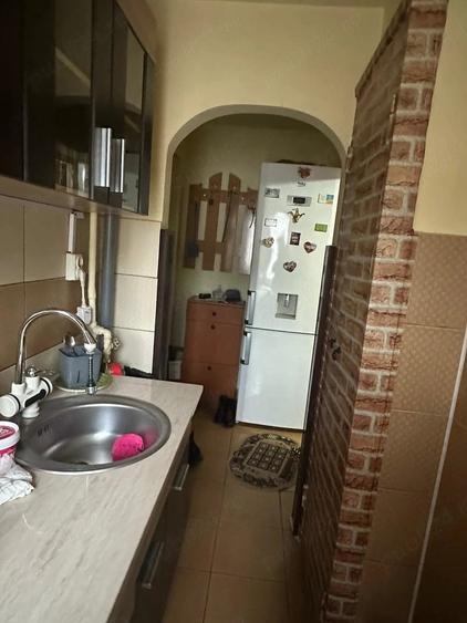 Apartament cu 2 camere nedecomandat în Viziru 2