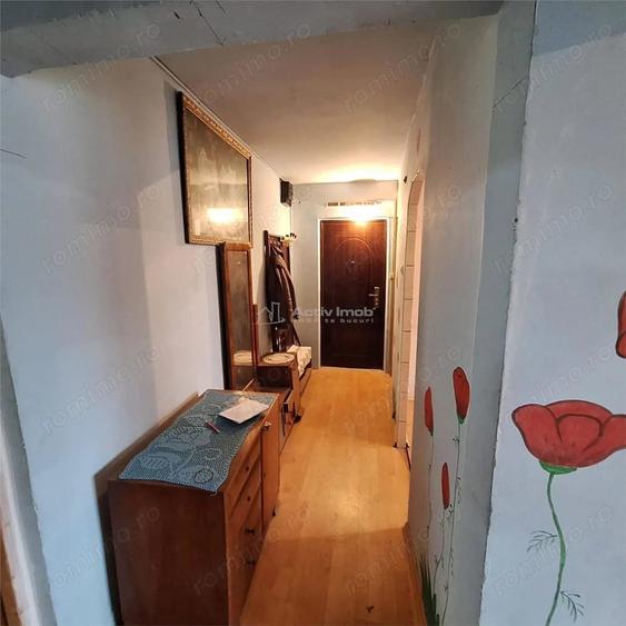 Apartament cu 2 camere decomandat, mobilat în Central