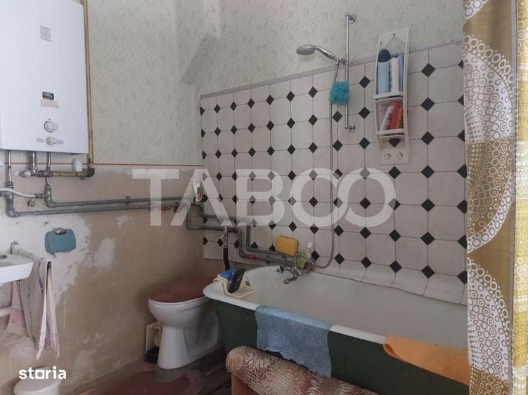 Casă cu 4 camere în Central