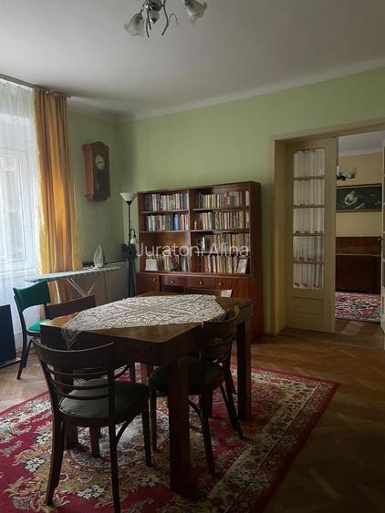 Casa de vanzare si anexa, teren 2287 mp