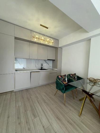 Apartament cu 2 camere semidecomandat, mobilat în Tomis Nord