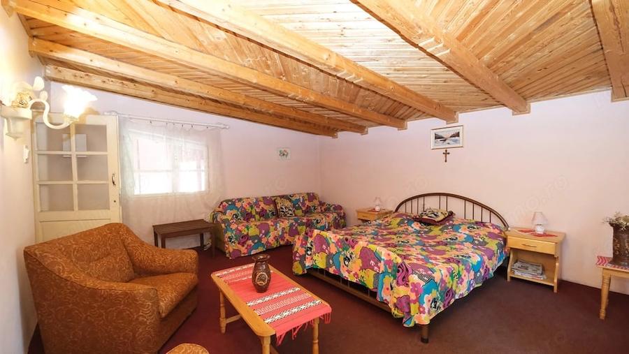 Casă cu Teren 400 Mp în Cheia