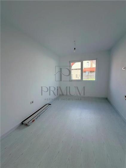Duplex cu 4 camere cu Canalizare în Moșnița Nouă