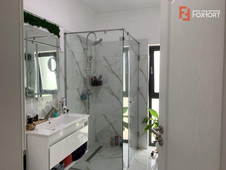 Apartament cu 3 camere decomandat, mobilat în Moșnița Nouă