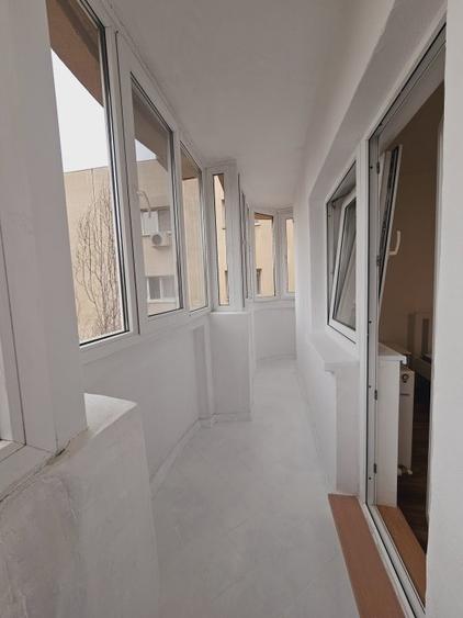 Apartament cu 3 camere decomandat, mobilat în Nerva Traian