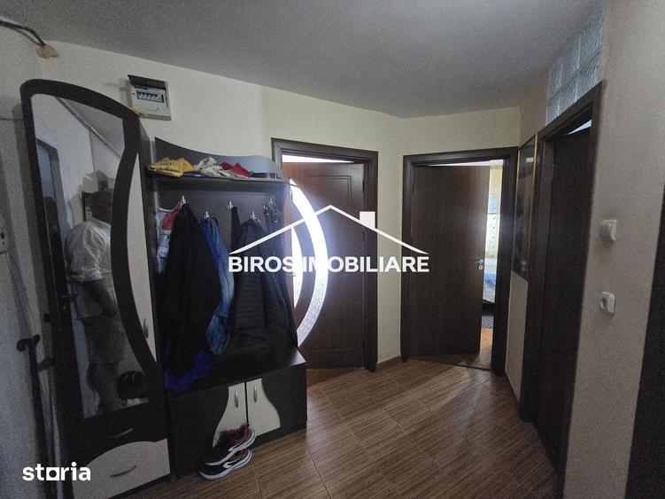 Apartament cu 3 camere în Brazda lui Novac