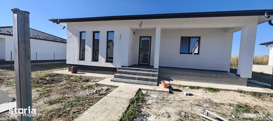 Casă cu 3 camere cu Teren 360 Mp în Holboca