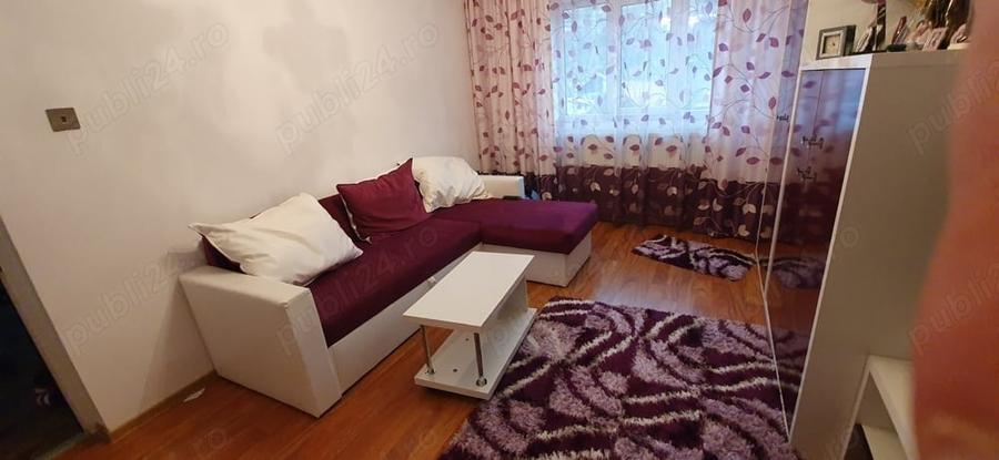 Apartament cu 4 camere decomandat în Central