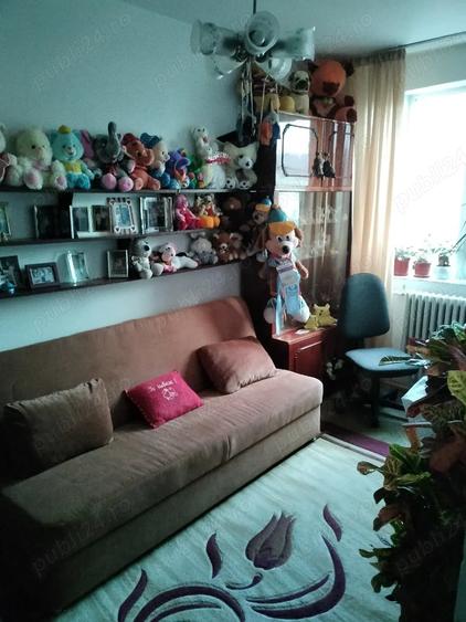 Apartament cu 3 camere semidecomandat în Văgiulești