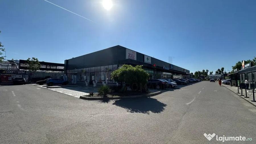 Spațiu comercial, de 4,457 mp, în Odăi