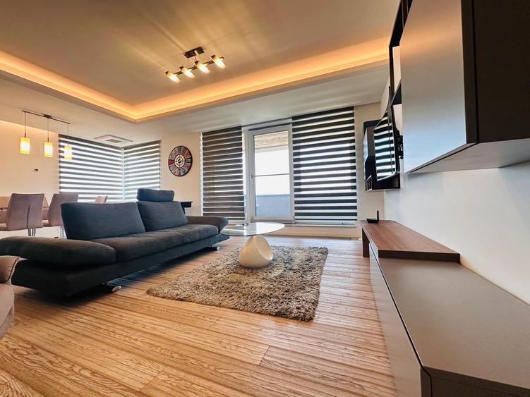 Apartament cu 3 camere decomandat în Central