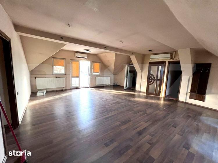 Casă cu 7 camere cu Teren 1342 Mp în Central