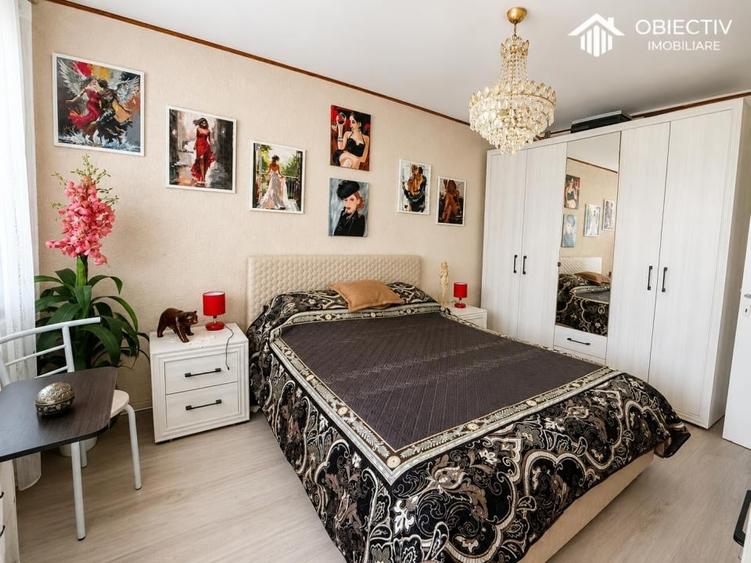Apartament cu 3 camere semidecomandat în Central