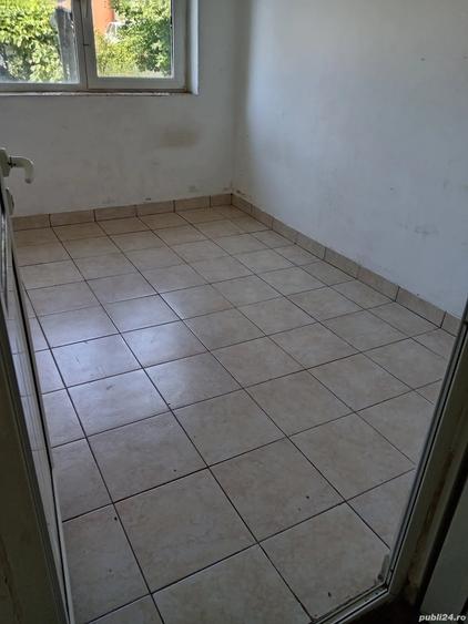 Apartament cu 3 camere în Panciu