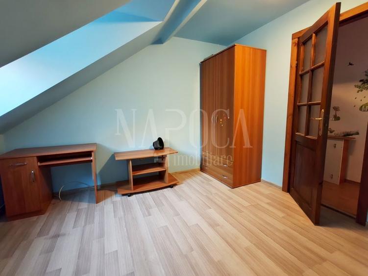 Apartament cu 4 camere semidecomandat, mobilat în Central
