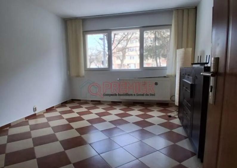 Garsonieră decomandată, mobilată în Cantemir