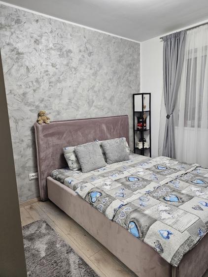 Apartament cu 3 camere decomandat în Sânnicoară