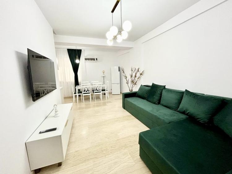 Apartament cu 3 camere semidecomandat în Central