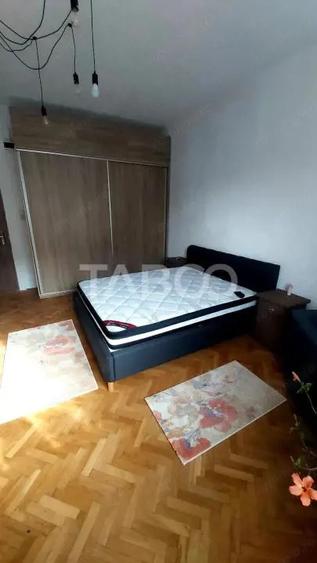 Garsonieră decomandată, mobilată în Sub Arini