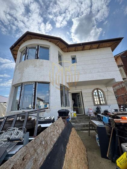 Casă individuală cu 5 camere cu Canalizare în Tunari