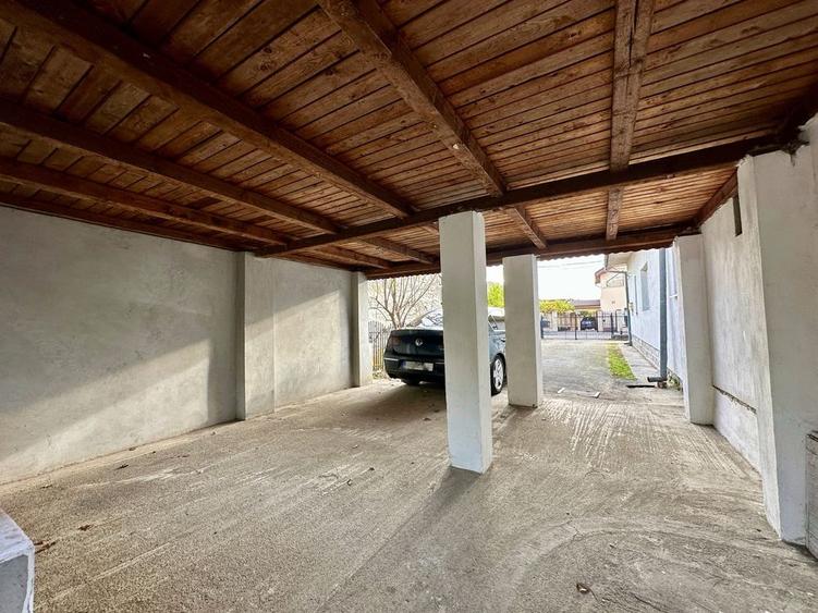 Casă cu 4 camere cu Teren 667 Mp în Central