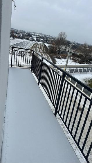 Apartament cu 2 camere semidecomandat în Tișăuți