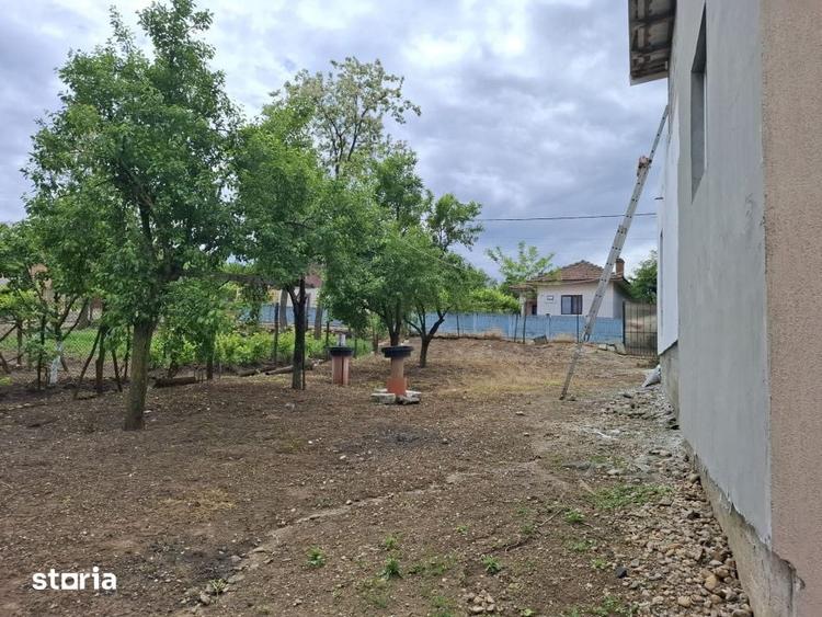 Casă cu 7 camere cu Teren 580 Mp în Șimnicu de Sus