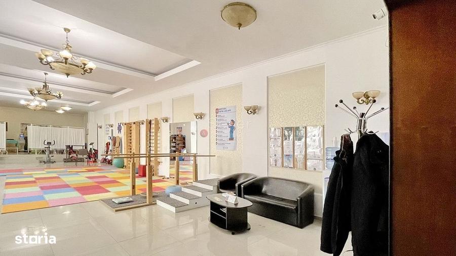 Spațiu comercial, de 455 mp, în Centrul Istoric