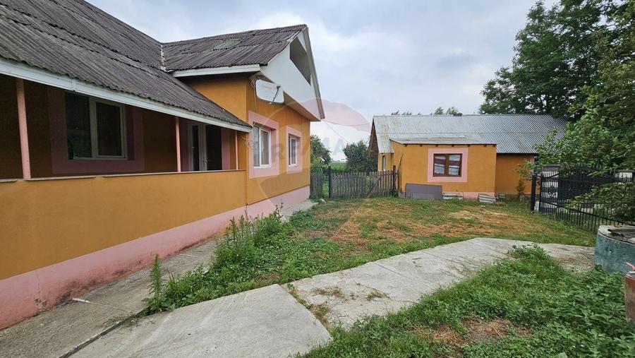Casă individuală cu 5 camere cu Teren 526 Mp în Chilișeni