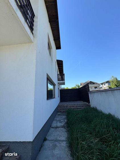 Casă cu 4 camere cu Teren 232 Mp în Mogoșoaia