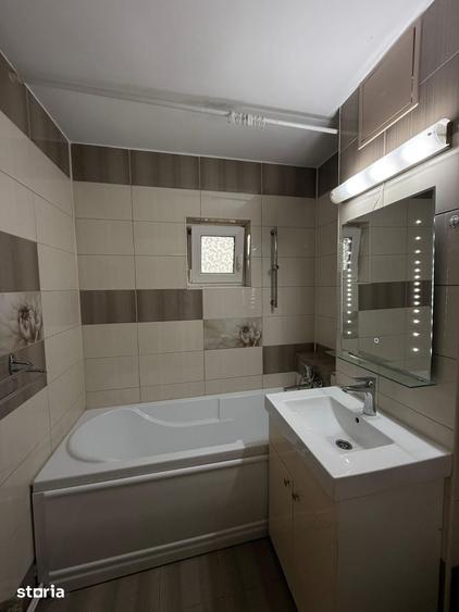 Apartament cu 2 camere decomandat în Micro 17