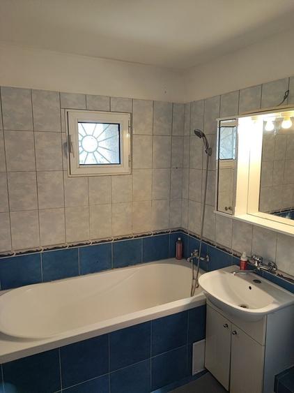 Apartament cu 3 camere decomandat, mobilat în Vatra Luminoasă
