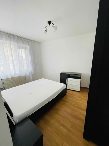 Apartament cu 3 camere semidecomandat în Ultracentral