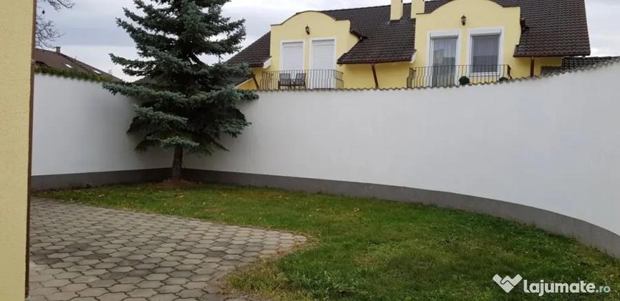 Casă cu 6 camere cu Teren 329 Mp în Trei Stejari